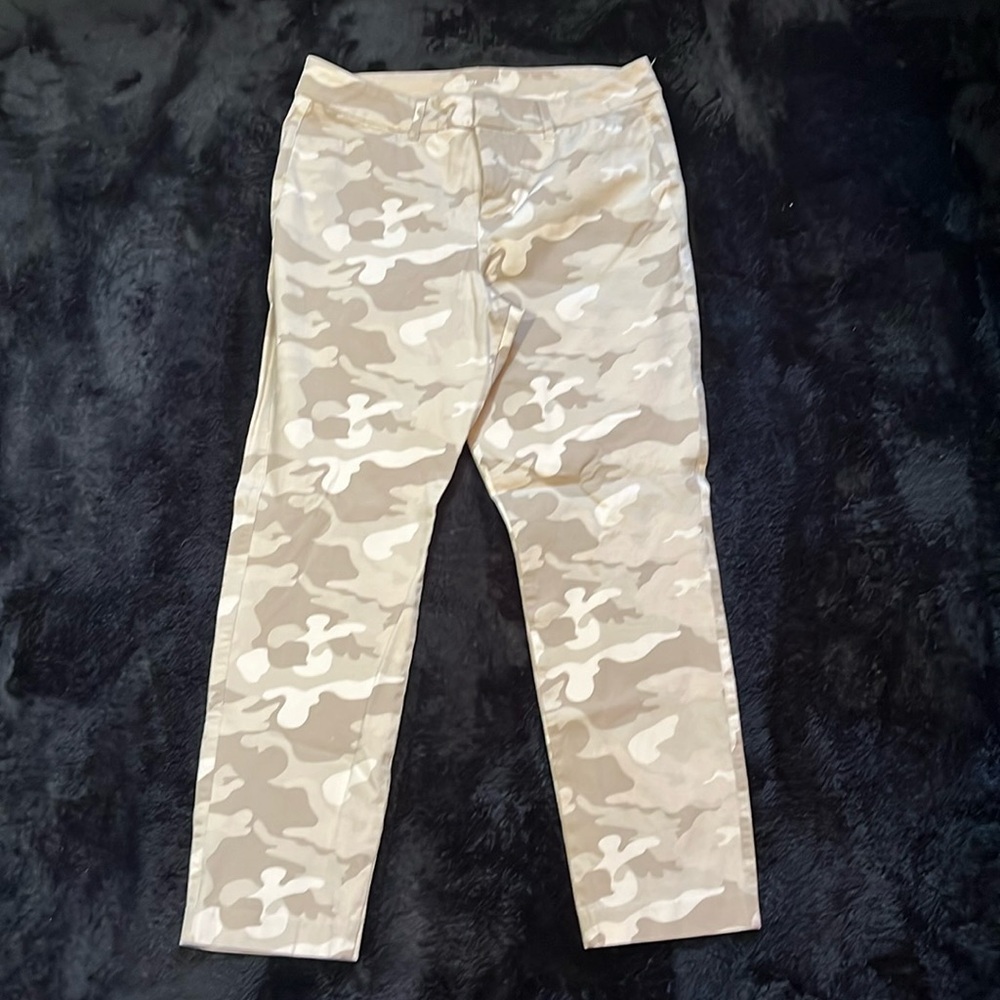 Old Navy Pixie High Rise Ankle Crop Sand Camo Pants - Size 10